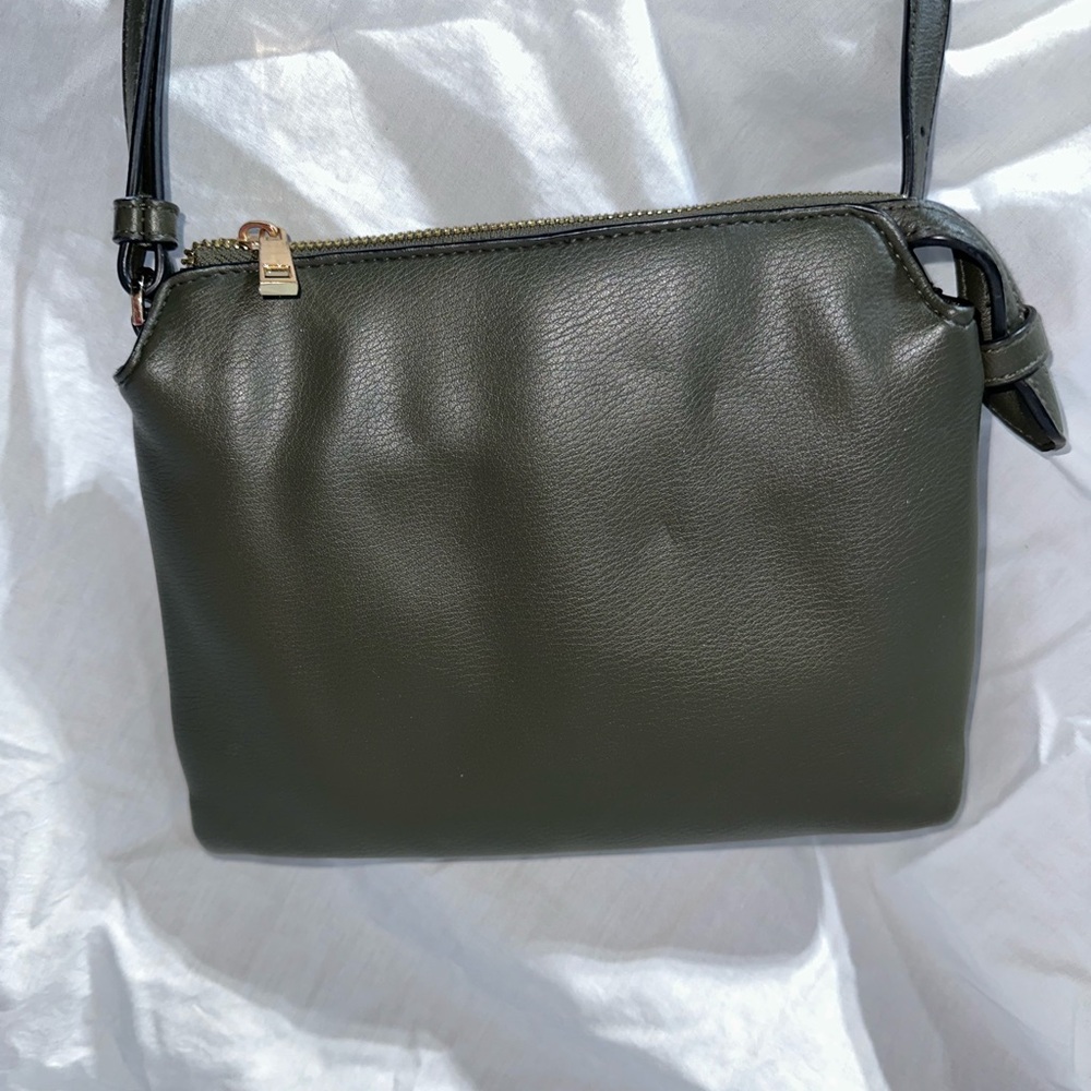 Elegant Olive Green Leather Shoulder Bag